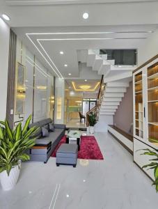 NHÀ *ĐẸP *TỔ 6 *YÊN NGHĨA – CÓ Ô CHỜ THANG MÁY – 5 TẦNG - Liên hệ ngay: em Đích 0395578683 để xem nhà và chốt giá tốt!