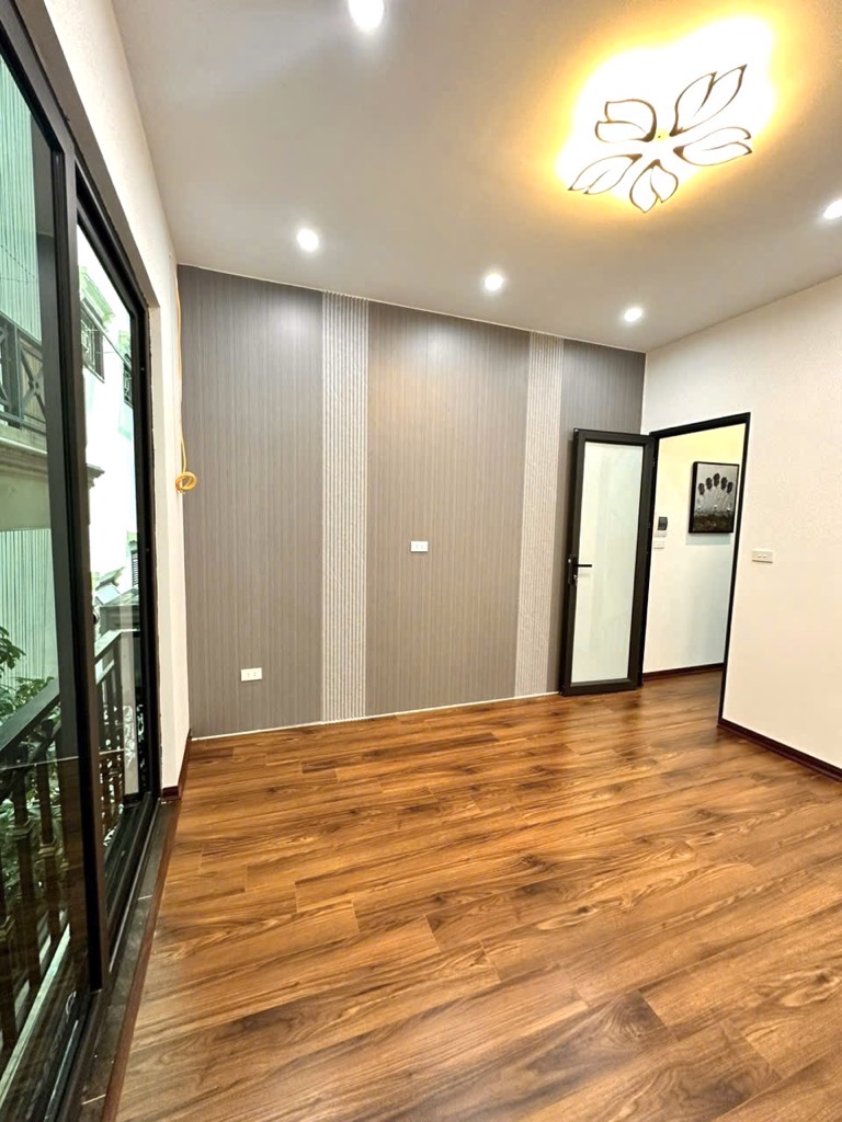 5,29 TỶ - NGÕ THUỴ KHUÊ, TÂY HỒ - NHÀ ĐẸP 4 TẦNG, 24M2 - CÁCH PHỐ 40M