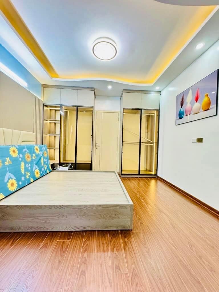 NHÀ ĐẸP LUNG LINH - FULL NỘI THẤT VIP - 3 NGỦ Ở NGAY  NHỈNH 5 TỶ CÓ NGAY NHÀ ĐẸP THANH XUÂN - FULL NỘI THẤT - CỰC HIẾM