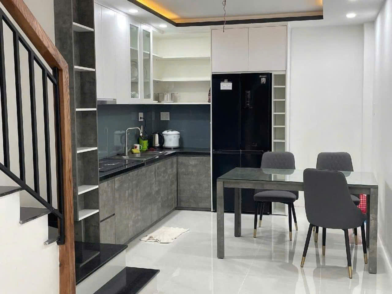 BÁN NHÀ 5 TẦNG, GẦN LÝ THƯỜNG KIỆT, QUẬN 10, 42M2, HẺM 6M, NHỈNH 9 TỶ