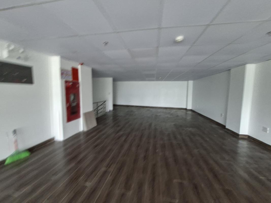 Cho thuê toà nhà MP Ngô Xuân Quảng, 100m2x6T, MT 8m, thang máy, tầng hầm, PCCC vị trí KD đắc địa