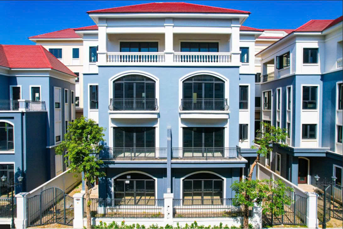 Cho thuê toà nhà MP Ngô Xuân Quảng, 100m2x6T, MT 8m, thang máy, tầng hầm, PCCC vị trí KD đắc địa