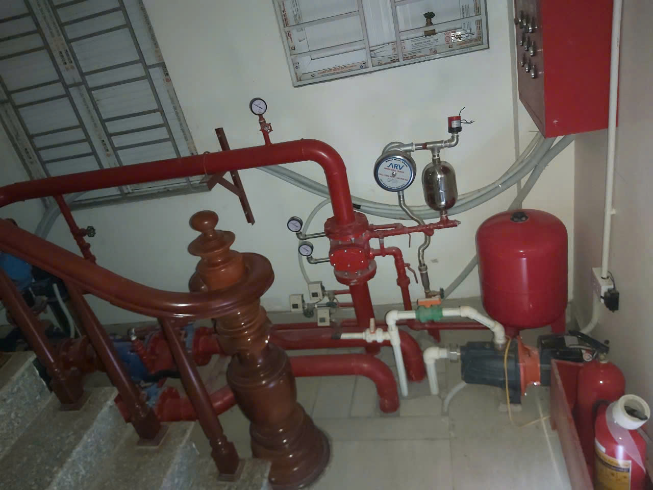 Cho thuê tòa M.P Ngô Xuân Quảng.Gia Lâm, Hà Nội, 110m2x6T,  thang máy, tầng hầm, PCCC vị trí KD đắc
