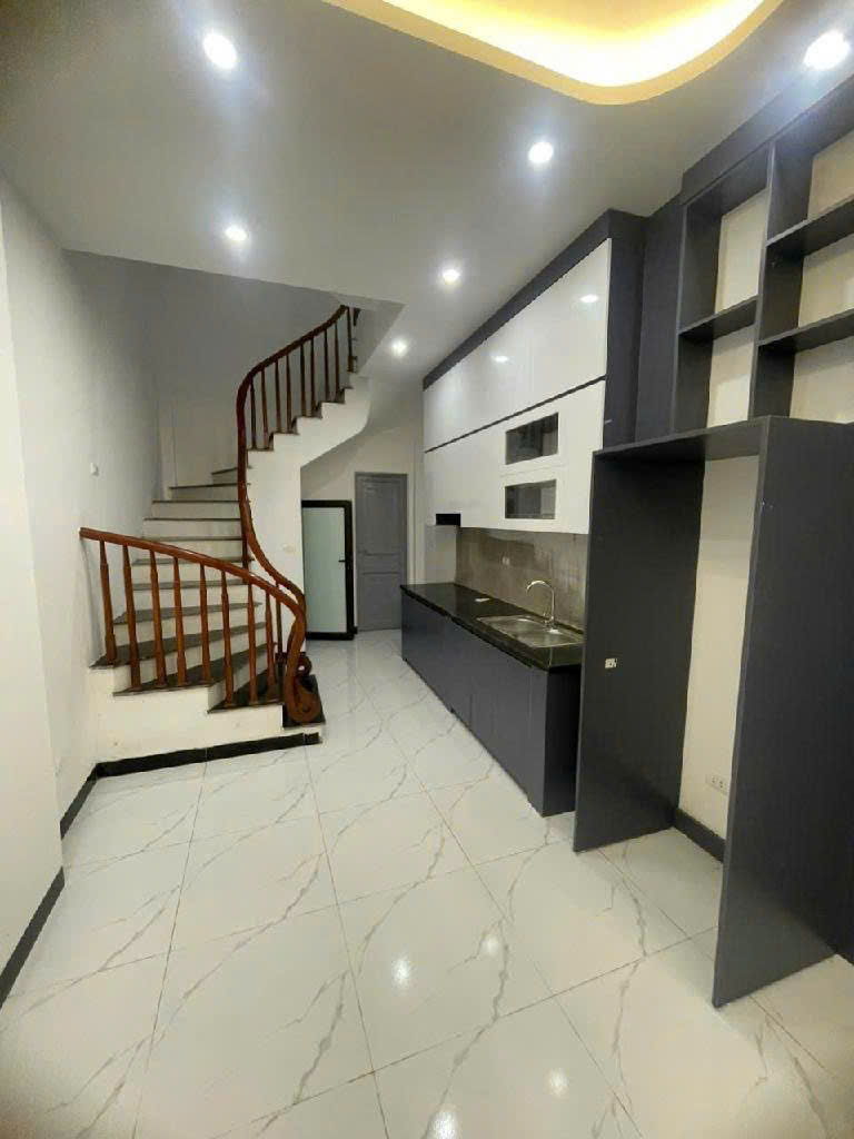 Tả Thanh Oai 32m, 5 Tầng, MT 4.8, 6,85 Tỷ, ô tô đỗ cửa