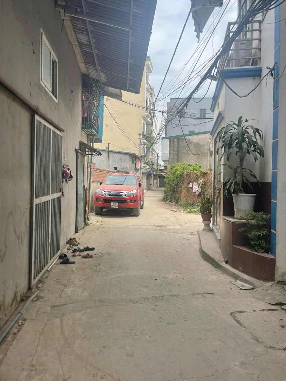 LÔ GÓC , Ô TÔ ĐỖ CỬA CỬA, TẢ THANH OAI 34M, 5 TẦNG, MT 3.8M, 5.7 TỶ