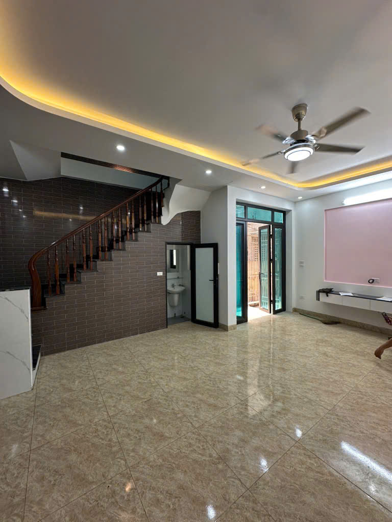 NHÀ MỚI TẢ THANH OAI, 39/52M, 5 TẦNG, MT 5.3M, 6.6 TỶ