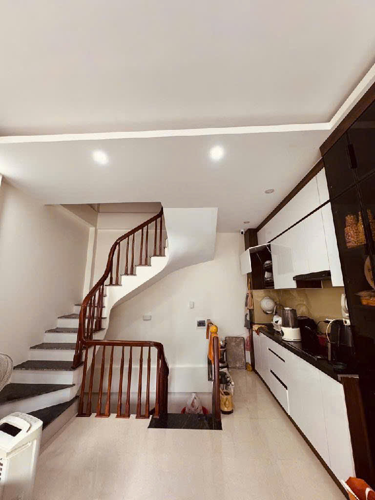 Ô TÔ VÀO NHÀ, CẦU BƯƠU, 32M, 6 TẦNG, MT5M, 6.6 TỶ, 0839290222