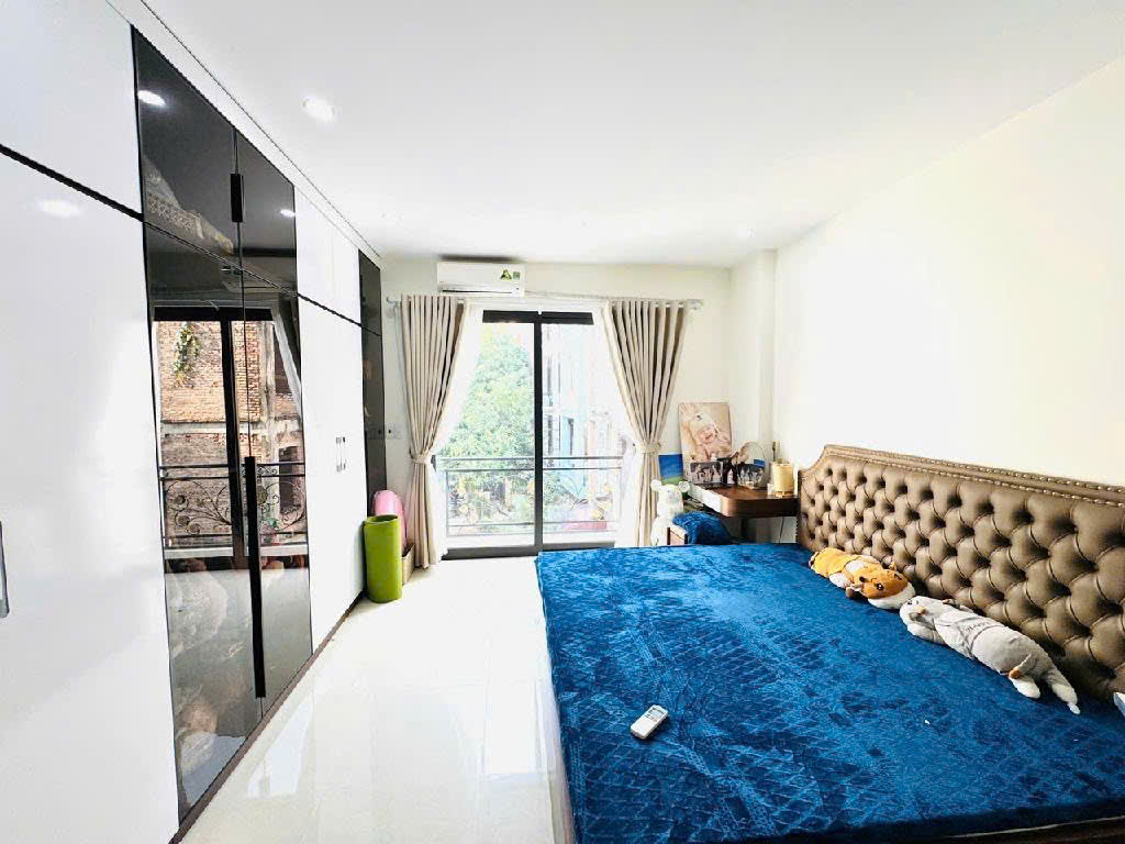 LÔ GÓC, Ô TÔ, CẦU BƯƠU, 40M, 5 TẦNG, MT4.2M, 7.65 TỶ, 0839290222