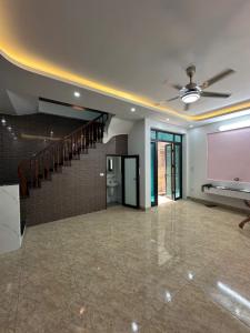 NHÀ MỚI TẢ THANH OAI, 39/52M, 5 TẦNG, MT 5.3M, 6.6 TỶ