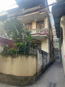 MẶT NGÕ LÔ GÓC 3 MẶT THOÁNG , KINH DOANH .