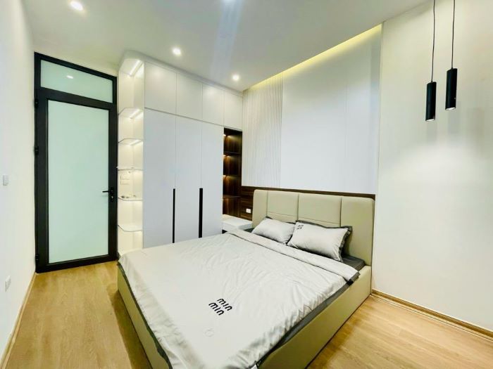 BÁN NHÀ PHỐ VIP LÝ NAM ĐẾ, 40M2 NHỈNH 10 TỶ, NHÀ ĐẸP Ở NGAY, KINH DOANH