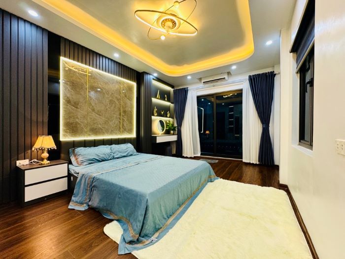 BÁN NHÀ HOÀNG VĂN THÁI, 6 TẦNG THANG MÁY, GARA Ô TÔ, KINH DOANH