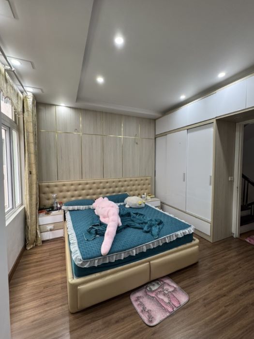 BÁN NHÀ PHỐ HOÀNG CẦU, 5 TẦNG KINH DOANH, GẦN PHỐ, GẦN HỒ, ĐƯỜNG Ô TÔ TRÁNH