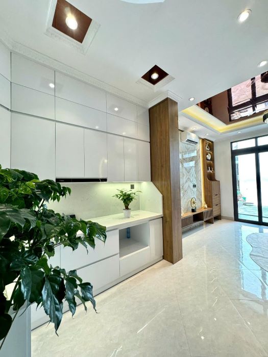 HOT!!! NHÀ 5 TẦNG Ở LUÔN, NGÕ TO THÔNG THOÁNG, 3 BƯỚC RA PHỐ, GẦN 8 TỶ 35M2 – YÊN HÒA