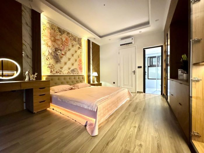HOT!!! NHÀ 5 TẦNG Ở LUÔN, NGÕ TO THÔNG THOÁNG, 3 BƯỚC RA PHỐ, GẦN 8 TỶ 35M2 – YÊN HÒA
