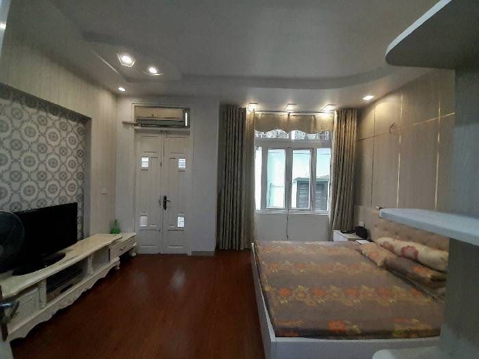 NHÀ ĐẸP PHỐ HOÀNG CẦU, 50M2 5 TẦNG Ô TÔ ĐỖ CỬA, KINH DOANH