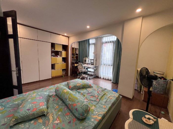 BÁN NHÀ TRẦN QUANG DIỆU 65M2, 7 TẦNG GARA THANG MÁY, Ô TÔ TRÁNH, MẶT TIỀN RỘNG