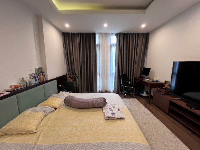BÁN NHÀ TRẦN QUANG DIỆU 65M2, 7 TẦNG GARA THANG MÁY, Ô TÔ TRÁNH, MẶT TIỀN RỘNG