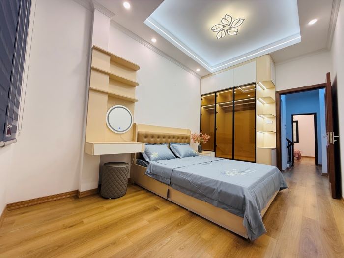 BÁN NHÀ NGUYỄN NGỌC NẠI 45M2 5 TẦNG Ô TÔ ĐỖ CỬA, 2 THOÁNG, CÁCH PHỐ 10M