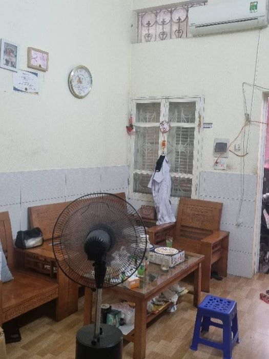 BÁN NHÀ CŨ CÙ CHÍNH LAN GẦN 50M2 NHỈNH 9 TỶ, VỊ TRÍ ĐẸP, ĐẦU TƯ, KINH DOANH