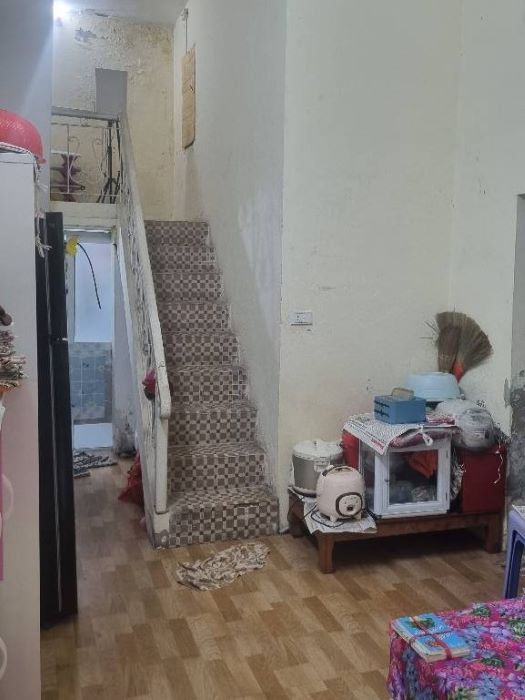 BÁN NHÀ CŨ CÙ CHÍNH LAN GẦN 50M2 NHỈNH 9 TỶ, VỊ TRÍ ĐẸP, ĐẦU TƯ, KINH DOANH