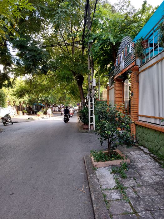 BÁN MẢNH ĐẤT LÊ TRỌNG TẤN GẦN 80M2, Ô TÔ ĐỖ CỬA QUAY ĐẦU, SẴN GIẤY PHÉP XÂY DỰNG, PHÁP LÝ