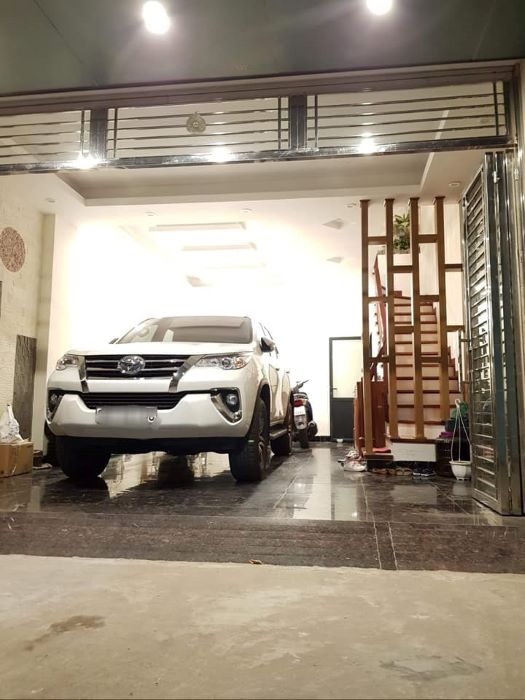 BÁN NHÀ TRẦN QUANG DIỆU 60M2 6 TẦNG THANG MÁY, MẶT TIỀN KHỦNG, Ô TÔ VÀO NHÀ, GẦN PHỐ