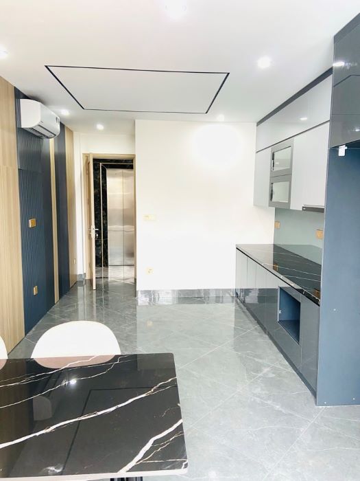 BÁN NHÀ TRẦN QUANG DIỆU 60M2 6 TẦNG THANG MÁY, MẶT TIỀN KHỦNG, Ô TÔ VÀO NHÀ, GẦN PHỐ