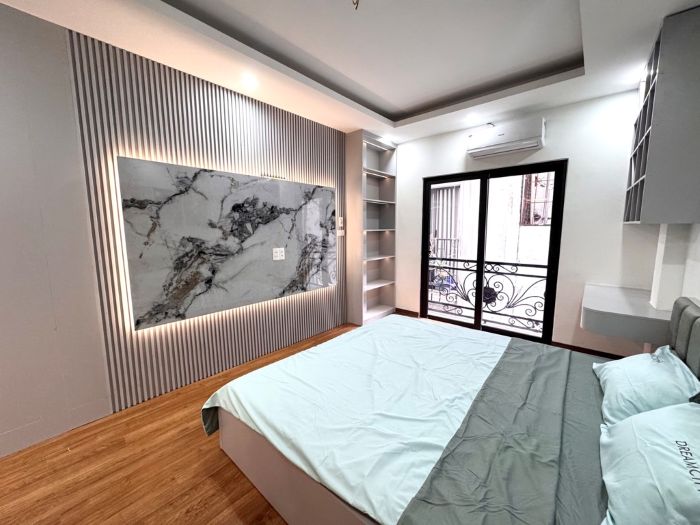BÁN NHÀ ĐÔNG TÁC 5 TẦNG THANG MÁY, NGÕ NÔNG, FULL NỘI THẤT, Ở NGAY