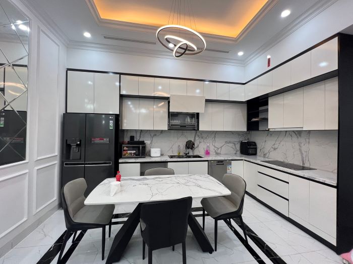 NHÀ HOÀNG VĂN THÁI 40M2 4 TẦNG MỚI ĐẸP, MẶT TIỀN RỘNG, Ô TÔ TRÁNH, GẦN PHỐ, KINH DOANH