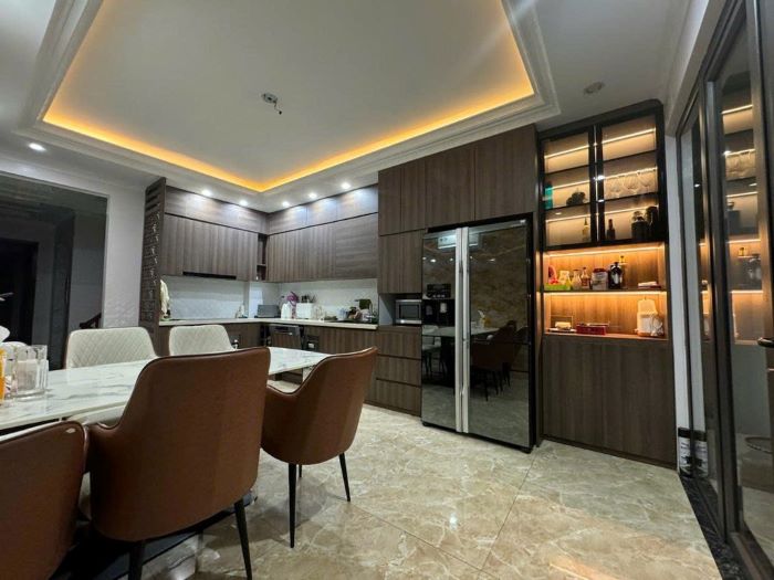 NHÀ HOÀNG VĂN THÁI GẦN 50M2, 4 TẦNG, Ô TÔ 7 CHỖ VÒNG QUANH, MỘT BƯỚC RA PHỐ, Ở NGAY