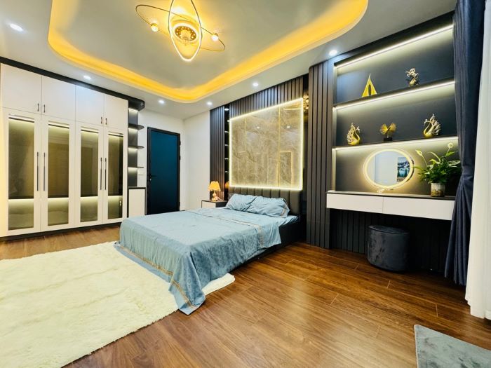 NHÀ HOÀNG VĂN THÁI GẦN 50M2, 4 TẦNG, Ô TÔ 7 CHỖ VÒNG QUANH, MỘT BƯỚC RA PHỐ, Ở NGAY