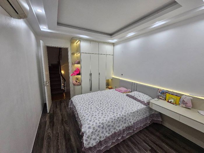 BÁN NHÀ ĐẸP LÊ TRỌNG TẤN 60M2 5 TẦNG, MẶT TIỀN RỘNG, LÔ GÓC, THOÁNG TRƯỚC SAU