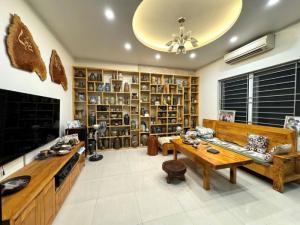 HƠN 60M2 5 TẦNG, NGÕ THÔNG – OTO TRÁNH, 3 BƯỚC RA PHỐ, KINH DOANH ĐỈNH!!! LÊ TRỌNG TẤN