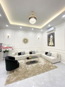 54M2 NHỈNH 11 TỶ 4 TẦNG, VÀI BƯỚC RA PHỐ, NGÕ TO THÔNG THOÁNG – KIM MÃ
