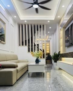 BÁN NHÀ NGUYỄN NGỌC NẠI 45M2 5 TẦNG Ô TÔ ĐỖ CỬA, 2 THOÁNG, CÁCH PHỐ 10M