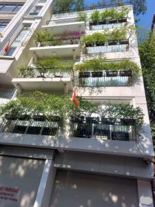 BÁN NHÀ LÊ TRỌNG TẤN 60M2 5 TẦNG, LÔ GÓC, Ô TÔ VÀO NHÀ, THÔNG THOÁNG, KINH DOANH