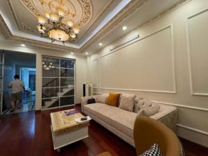 NHÀ HOÀNG VĂN THÁI GẦN 50M2, 4 TẦNG, Ô TÔ 7 CHỖ VÒNG QUANH, MỘT BƯỚC RA PHỐ, Ở NGAY