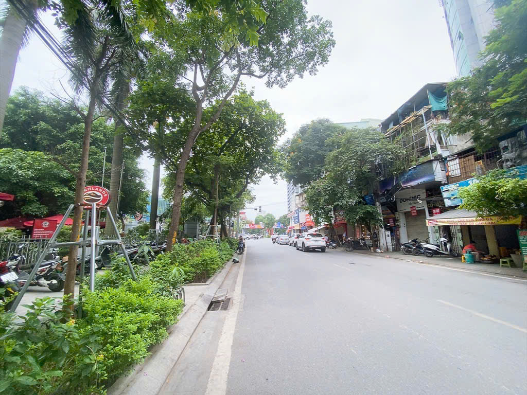 Mảnh đất tuyệt đẹp xây building mặt phố Giảng Võ 100 tỷ