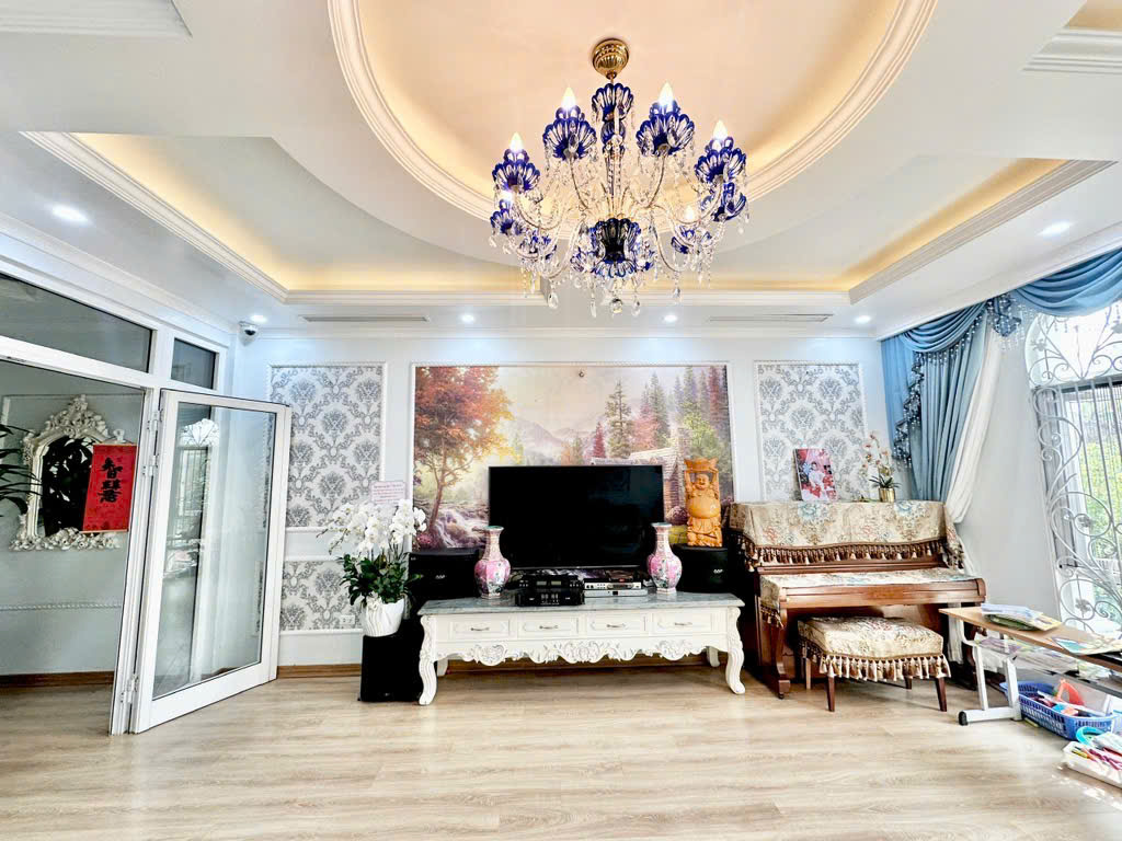 Bán nhà phố Khúc Thừa Dụ 49m², 7 tầng, MT 4.5m, ô tô, TM, giá 16.5 tỷ