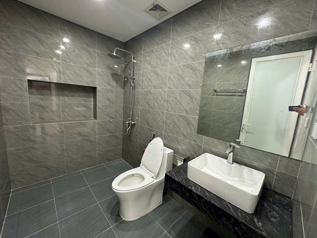 Bán nhà Nghĩa Tân 59m2, 4T, MT 5.3m, ngõ ôto tránh, KD, 19.5 tỷ