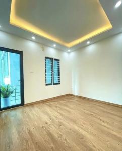 BÁN- NHÀ LĨNH NAM -HOÀNG MAI 48M, NHỈNH 7TỶ, NHÀ MẶT NGÕ
