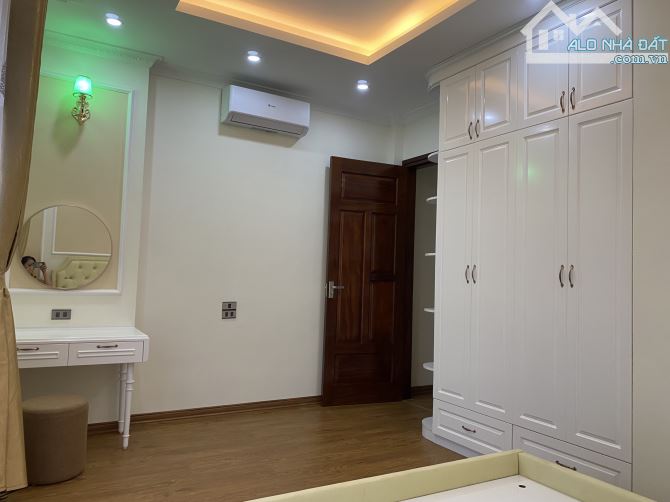 BÁN GẤP NHÀ MỖ LAO 40M2 6 TẦNG 7PN Ô TÔ GẦN HỒ, CÔNG VIÊN