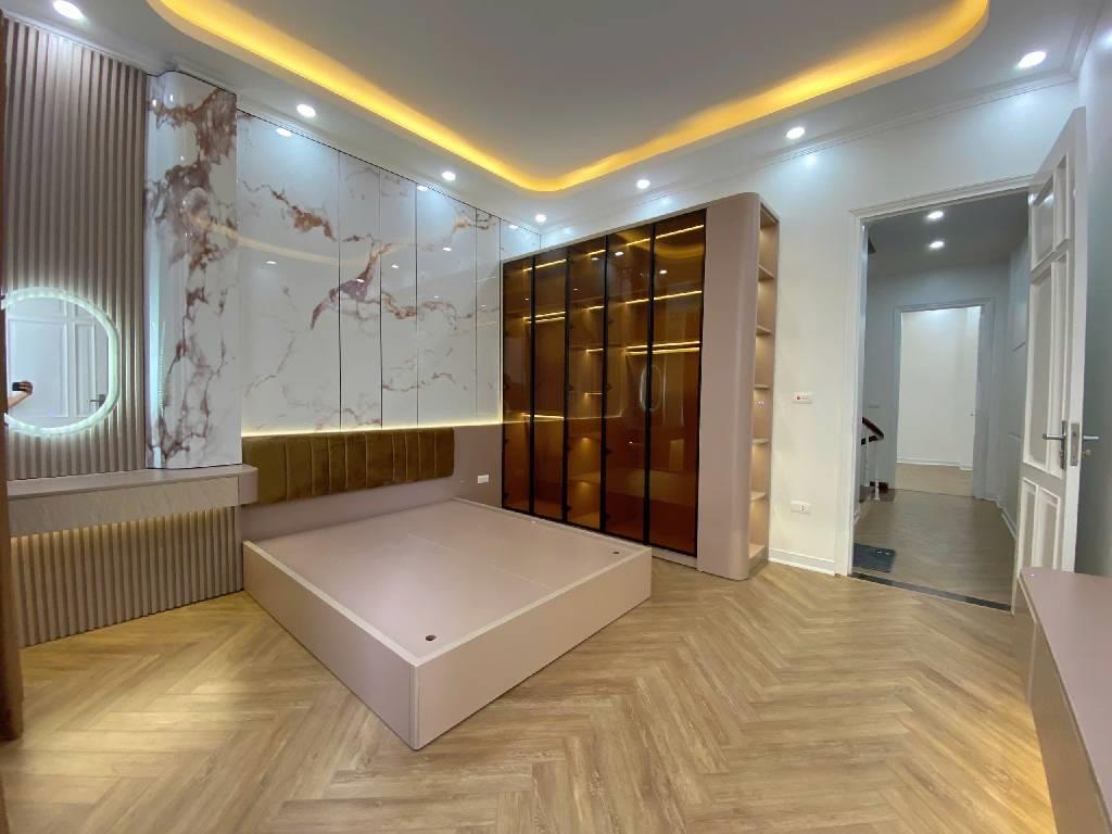 Bán nhà phố Thuỵ Phương 38m2, dân xây 5 tầng, cạnh chợ Vẽ chỉ 7 tỷ