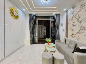 bán nhà nhỉnh 3 tỷ dfwqr2rwf