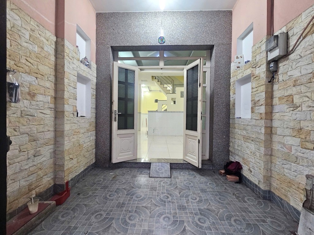 BÁN NHÀ MẶT TIỀN LÂM VĂN BỀN, DT 50M2, VỪA Ở VỪA KINH DOANH SẦM UẤT, GẦN CHỢ TÂN MỸ. 9.5 TỶ