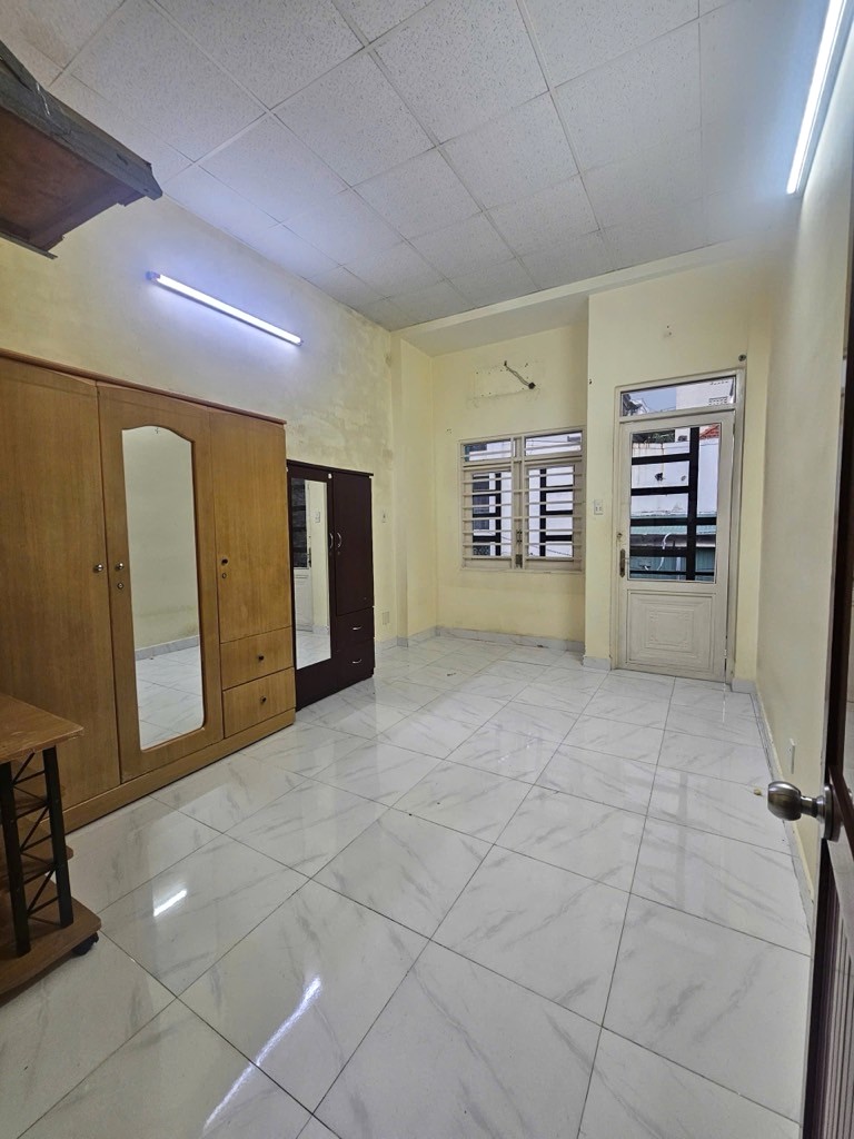 BÁN NHÀ MẶT TIỀN LÂM VĂN BỀN, DT 50M2, VỪA Ở VỪA KINH DOANH SẦM UẤT, GẦN CHỢ TÂN MỸ. 9.5 TỶ