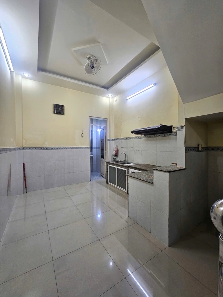 BÁN NHÀ MẶT TIỀN LÂM VĂN BỀN, DT 50M2, VỪA Ở VỪA KINH DOANH SẦM UẤT, GẦN CHỢ TÂN MỸ. 9.5 TỶ