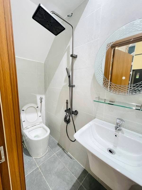 NHÀ MỚI 2 tầng-HXH-FULL NT-TIỆN ÍCH BỦA VÂY