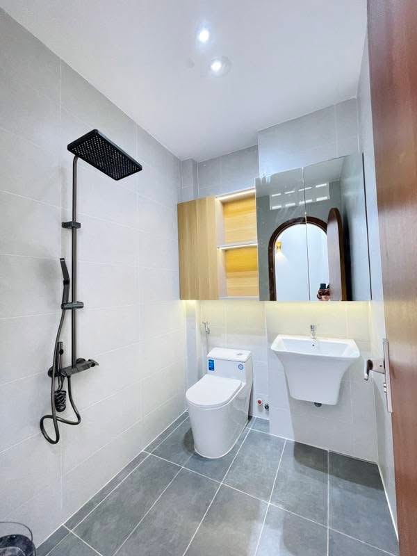 NHÀ MỚI 2 tầng-HXH-FULL NT-TIỆN ÍCH BỦA VÂY